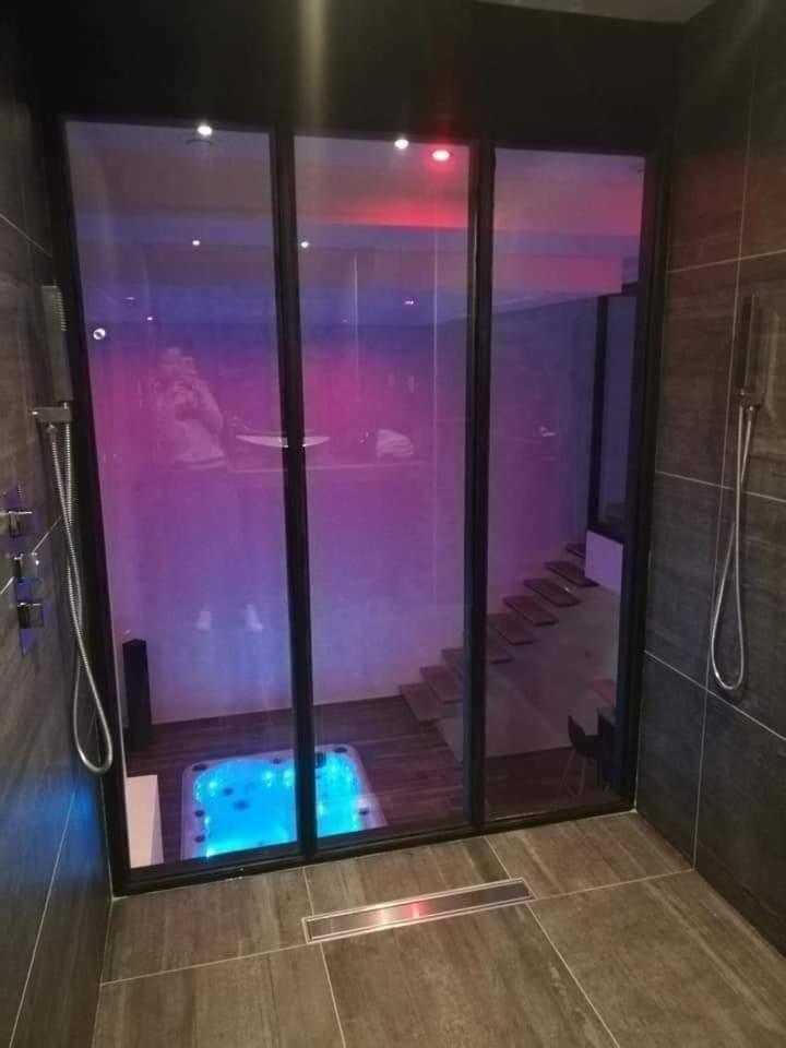 Magnifique Loft Avec Jacuzzi Et Sauna Privatif Ferriere-la-Grande Luaran gambar