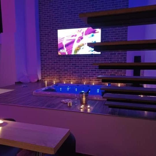 Magnifique Loft Avec Jacuzzi Et Sauna Privatif Ferriere-la-Grande Luaran gambar
