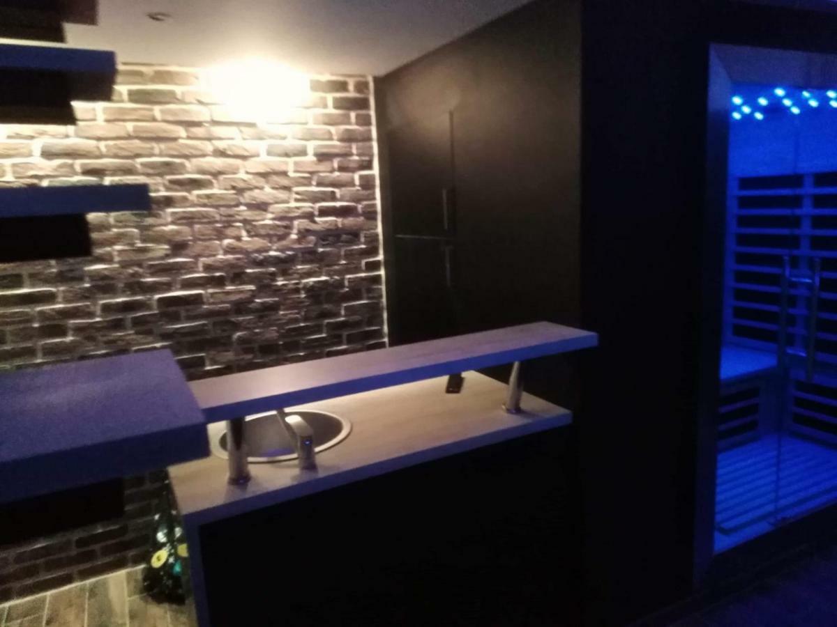 Magnifique Loft Avec Jacuzzi Et Sauna Privatif Ferriere-la-Grande Luaran gambar